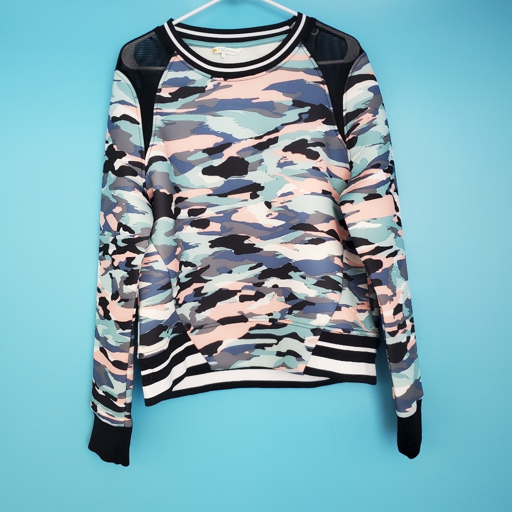 C&C California Sweatshirt Size Large Pull Over Camo